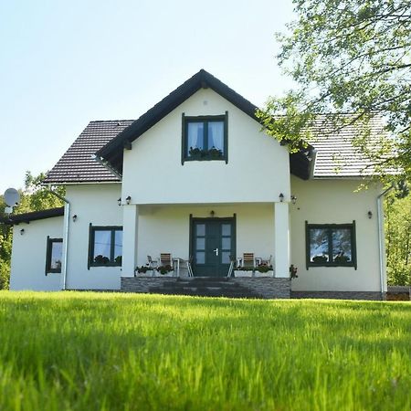 Bed and Breakfast Kadarhaz Vlahita Exterior foto