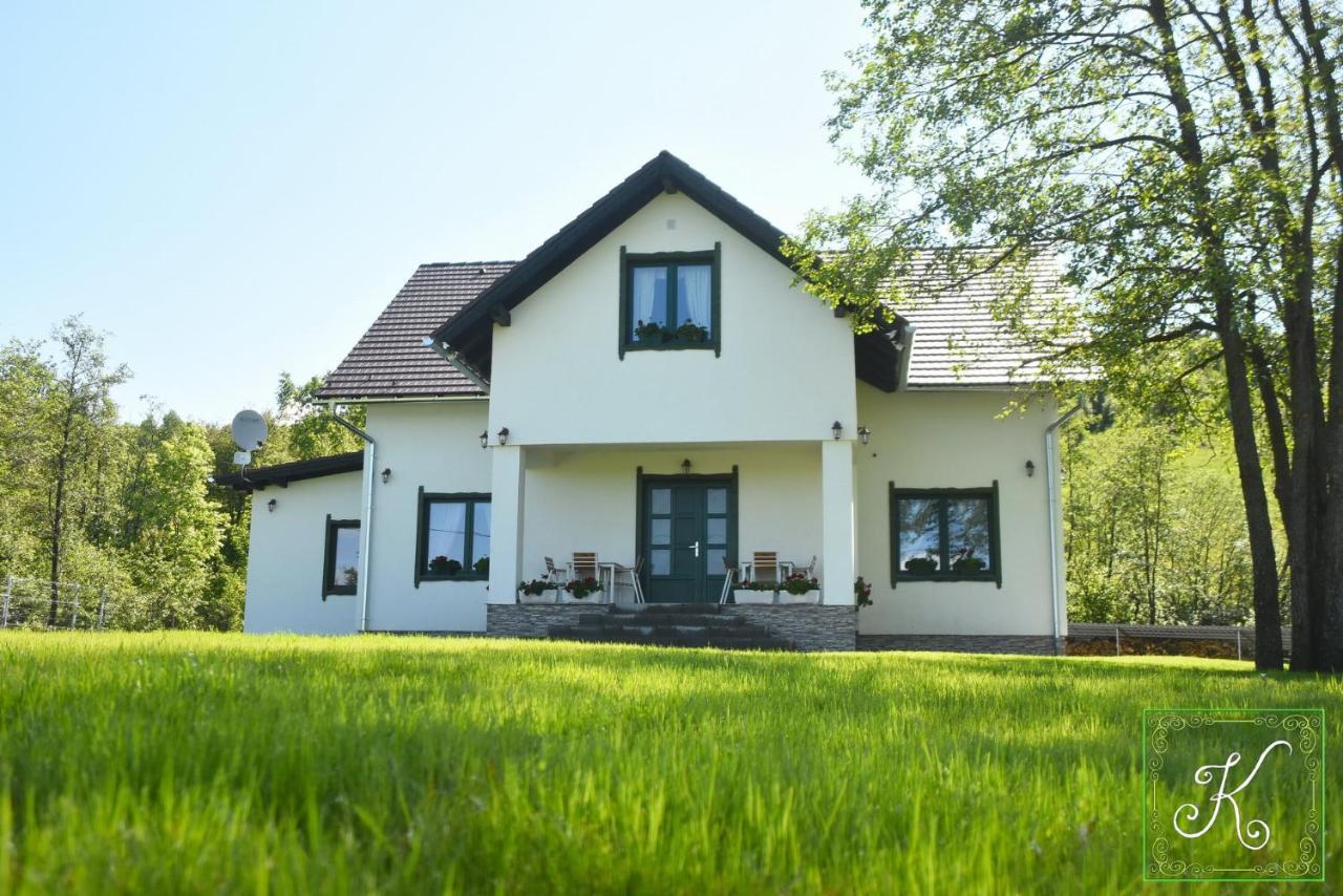 Bed and Breakfast Kadarhaz Vlahita Exterior foto